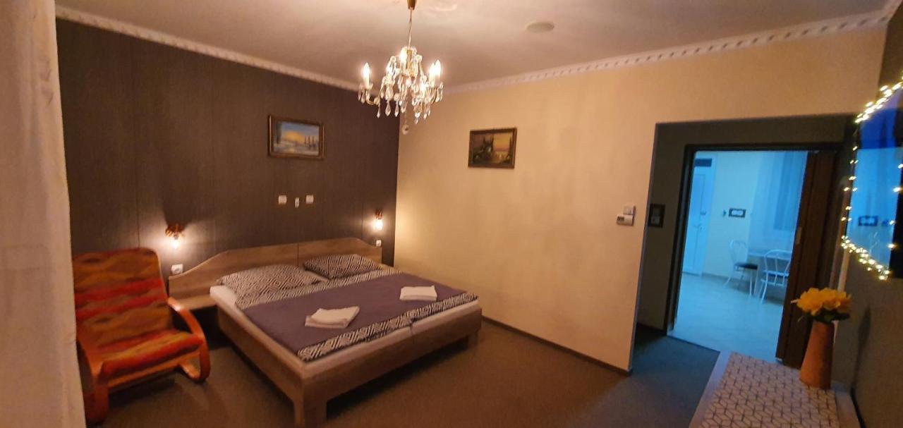 Szlavi Apartman باجة المظهر الخارجي الصورة