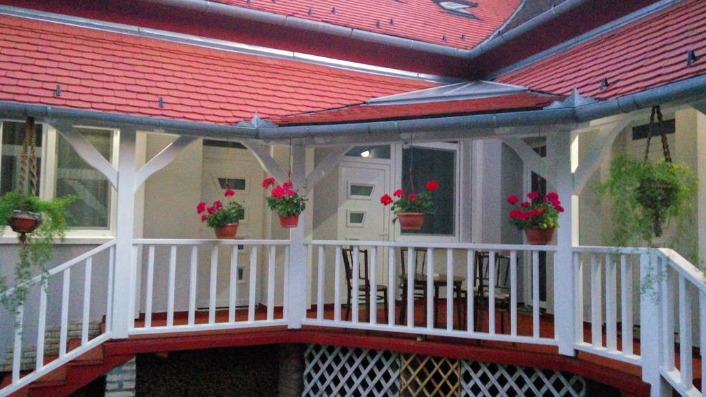 Szlavi Apartman باجة المظهر الخارجي الصورة