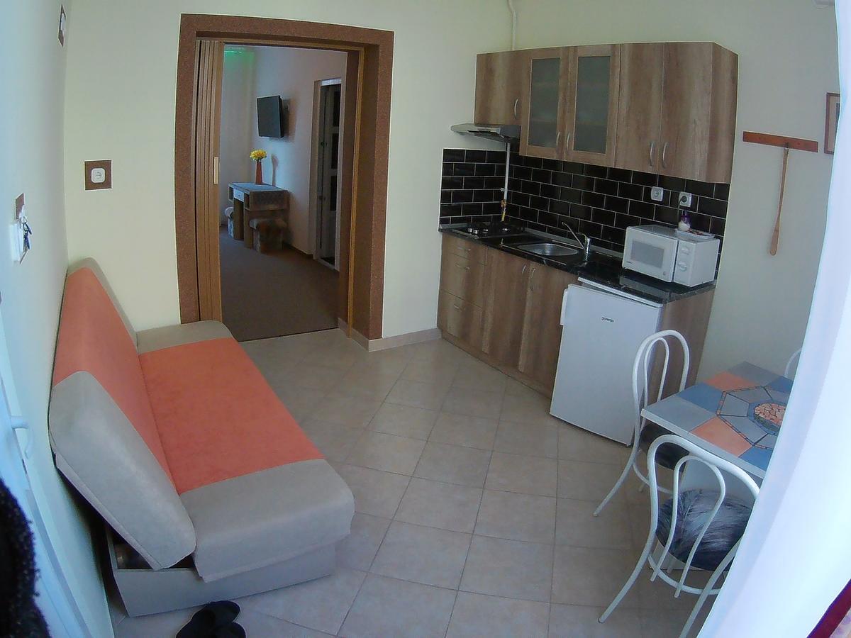 Szlavi Apartman باجة المظهر الخارجي الصورة