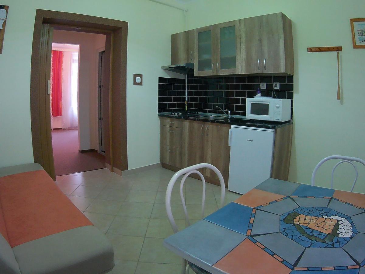 Szlavi Apartman باجة المظهر الخارجي الصورة